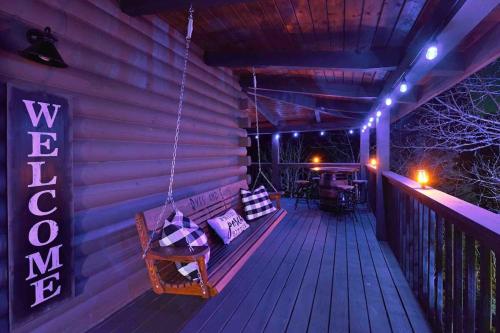 Ryes and Shine Bootlegger's Cabin! Hot Tub* Pool* Arcade* Billiards *EV * Pet Friendly photo 24