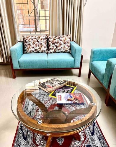Ruang duduk di Trips Trilogy Gulshan Apartmet