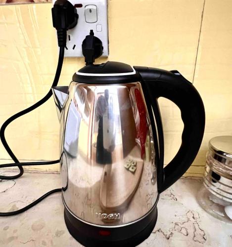 Kemudahan buat kopi dan teh di Trips Trilogy Gulshan Apartmet