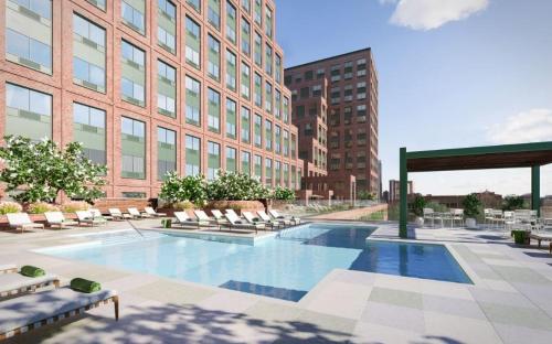 Πισίνα στο ή κοντά στο Very posh 1 bed room apartment -City Views, walk to Subway and Ferry, 15 minutes to Manhattan, Min 30 days stay