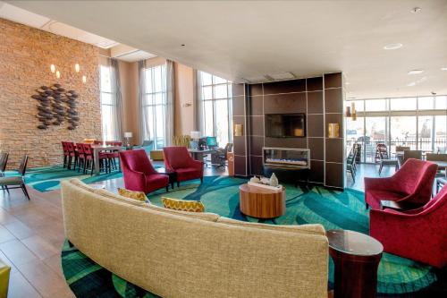 Χώρος καθιστικού στο Springhill Suites by Marriott Pueblo Downtown