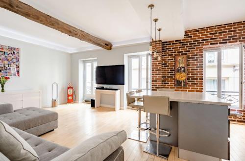 Cosy central place Paris