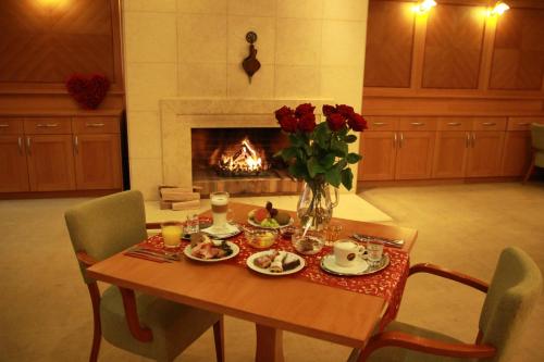 Dolce Villa Image