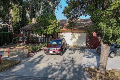 Το κτήριο όπου στεγάζεται  η παραθεριστική κατοικία