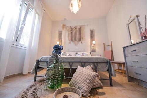 Кровать или кровати в номере Art apartment