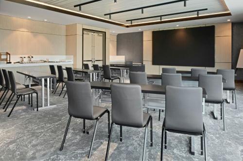 Posezení v ubytování AC Hotel San Jose Airport Belen