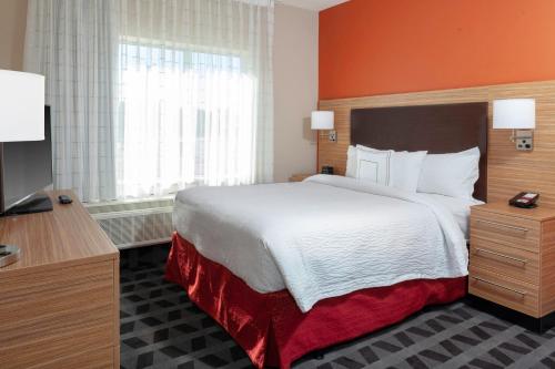 TownePlace Suites by Marriott San Antonio Westover Hills Image