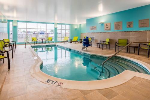 Πισίνα στο ή κοντά στο SpringHill Suites by Marriott Chambersburg