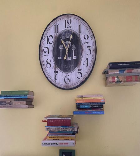 Perpustakaan di apartmen