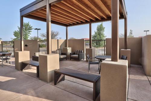 Balcone o terrazza di TownePlace Suites by Marriott Albuquerque Old Town