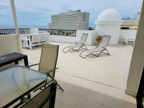 Balkón nebo terasa v ubytování Garajonay Atico Costa Adeje & Jacuzzi& barbacoa Gran terraza