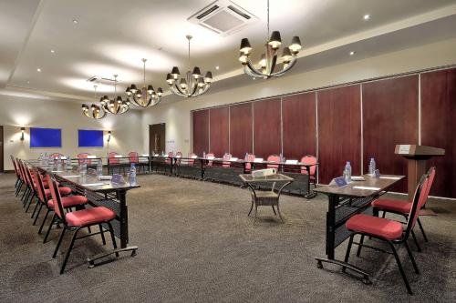 Kawasan bisnes dan/atau bilik persidangan di Protea Hotel by Marriott Livingstone