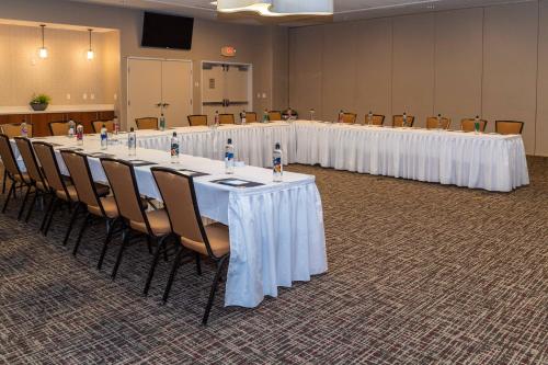 Kawasan bisnes dan/atau bilik persidangan di SpringHill Suites by Marriott Houston Baytown