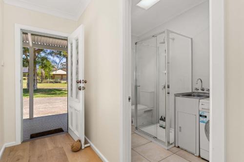 Ένα μπάνιο στο Driftaway Waterfront, Jervis Bay