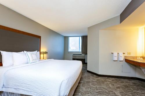 SpringHill Suites by Marriott Miami Airport South Blue Lagoon Area Image