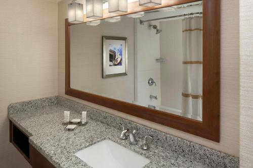 Koupelna v ubytování Marriott Memphis East