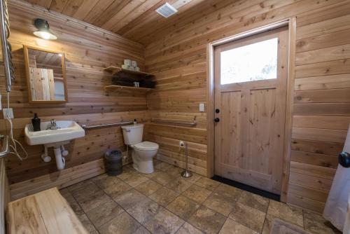 Bilik mandi di Boulder Mountain Guest Ranch