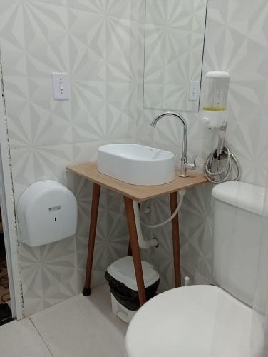 Hostel Altas Ondas - 500m da praiaにあるバスルーム