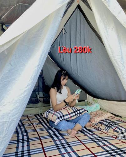 Postel nebo postele na pokoji v ubytování Phú Sĩ Homestay và Seafood Núi Cấm