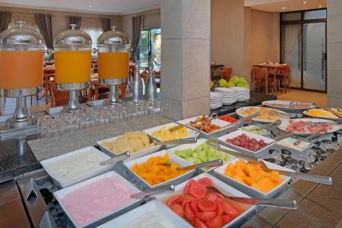 Makanan di atau berdekatan hotel