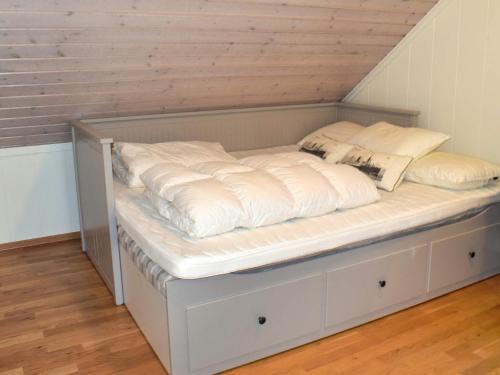 Ένα ή περισσότερα κρεβάτια σε δωμάτιο στο 5 star holiday home in ENGELSVIKEN