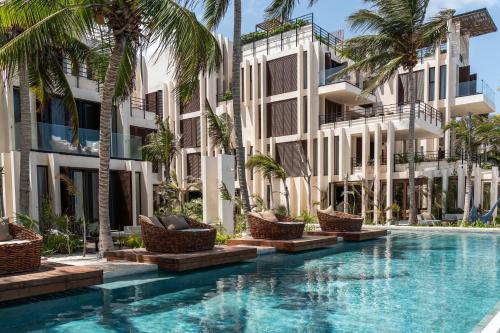Bazén v ubytování BESPOKE, member of Small Luxury Hotels nebo v jeho okolí