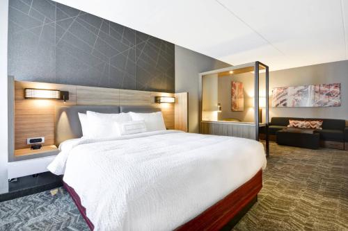 SpringHill Suites by Marriott Cincinnati Blue Ash Image