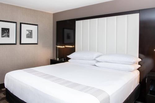 Beverly Hills Marriott Image