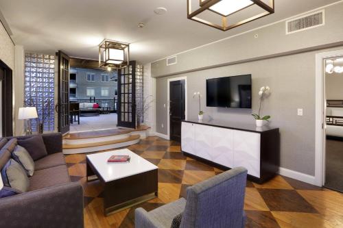 Le Meridien Dallas, The Stoneleigh Image