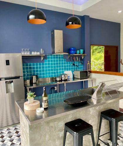 Dapur atau dapur kecil di Ko Samui Seaview pool villa Seren with car