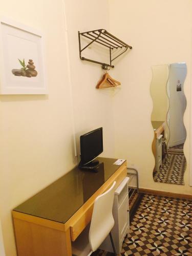 Hostal Eixample photo 91