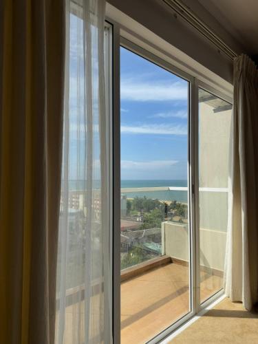 Gambar di galeri bagi Vibes Superior Studio Apartment - Ocean Breeze Negombo di Negombo