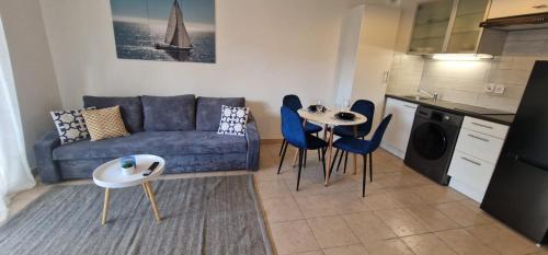 Marin apartment with swimming pool