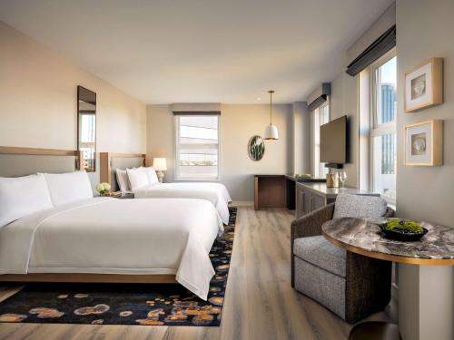 Un ou plusieurs lits dans un hébergement de l'établissement Fairmont Breakers Long Beach
