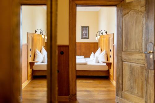 Ένα ή περισσότερα κρεβάτια σε δωμάτιο στο Hotel 1782 - Contactless self check-in