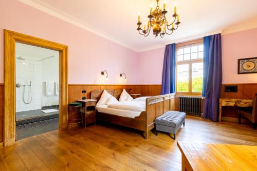 Ένα ή περισσότερα κρεβάτια σε δωμάτιο στο Hotel 1782 - Contactless self check-in