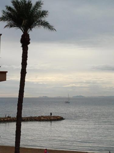 Шикарная квартира на первой линии -Luxury apartment on the first line sea photo 29