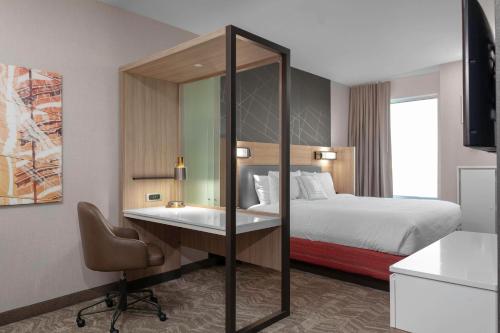 Katil atau katil-katil dalam bilik di SpringHill Suites by Marriott Denver Tech Center