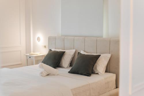 Ένα ή περισσότερα κρεβάτια σε δωμάτιο στο Hyperion Boutique Villa