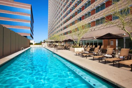 Sheraton Phoenix Downtown Image