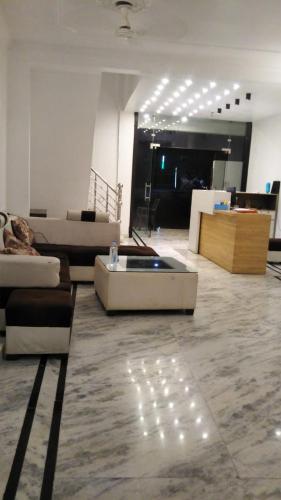 Χώρος καθιστικού στο khush khush hotel