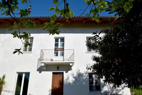Το κτήριο όπου στεγάζεται  η παραθεριστική κατοικία