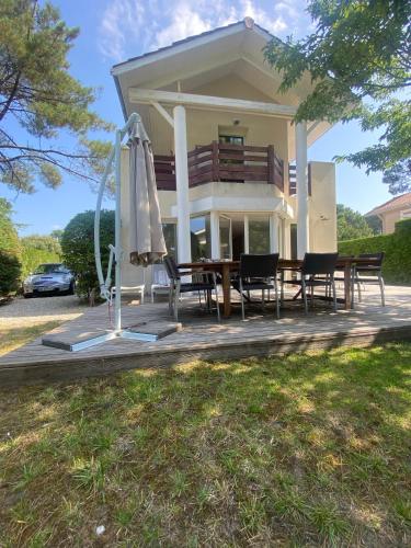 VILLA LACANAU OCÉAN DANS LE GOLF