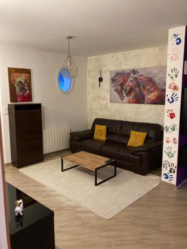 Maison lumineuse au calme avec grand terrain clos