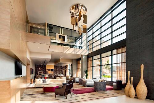 Residence Inn by Marriott Phoenix Downtown Image
