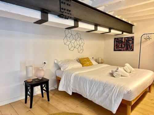 Old Sweet Florence- Art Apartment