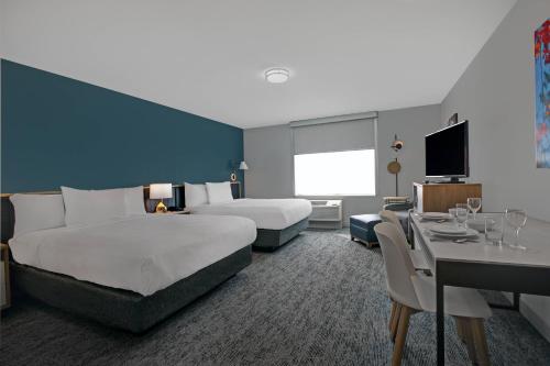 TownePlace Suites by Marriott Phoenix Glendale Sports & Entertainment District Image