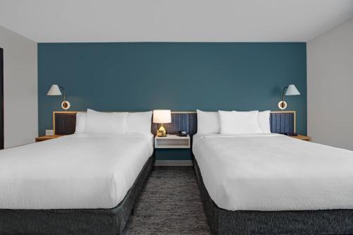 TownePlace Suites by Marriott Phoenix Glendale Sports & Entertainment District Image