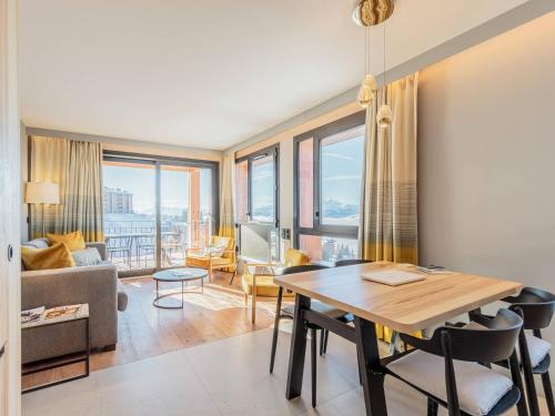 Photo de la galerie de l'établissement Appartement 60m² avec SPA, parking, vue aux Arcs 1800 - FR-1-352-84, à Arc 1800