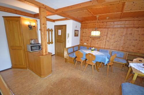 Cuisine ou kitchenette dans l'établissement Appartementhaus Lechner